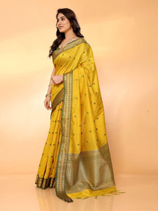 Sari long en mélange de soie jaune avec bordure tissée Zari verte, tenue traditionnelle indienne pour mariage, robe Diwali pour femme, séchage rapide - Product Image 3