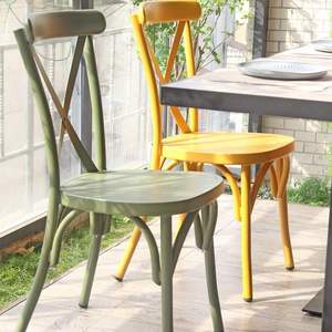 Chaises de salle à manger d'intérieur et d'extérieur en métal pour restaurant Quantité en vrac de haute qualité vintage usage unique et moderne maison hôtel restaurant - Product Image 1