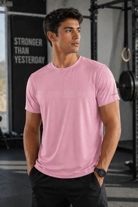Nouveau t-shirt pour homme avec logo et style personnalisés, confectionné en tissu de coton doux, respirant, léger, durable, confortable et avec des coutures solides. - Product Image 4