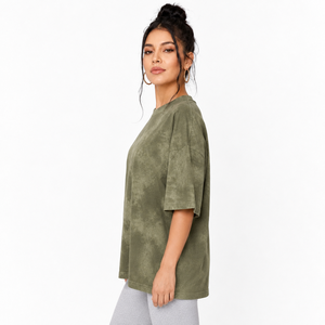 T-shirt oversize pour femme de qualité supérieure, doté d'un tissu doux, d'une coupe décontractée et d'un design confortable pour un usage quotidien décontracté. - Product Image 3