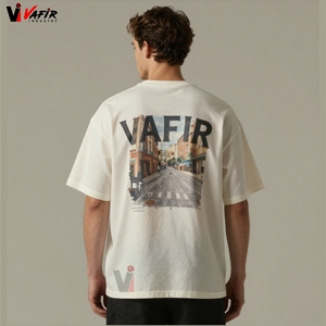 เสื้อยืดคอกลมแขนสั้นผู้ชาย ผ้าเจอร์ซีย์คอตตอน 100% ระบายอากาศได้ดี เป็นมิตรกับสิ่งแวดล้อม รับผลิตแบบ OEM พร้อมบริการพิมพ์โลโก้ตามแบบ - Product Image 1