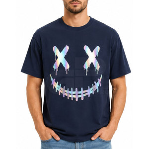 Camiseta Urbana con Estampado Reflectante para Hombre, Camiseta Oversize de Algodón Estilo Streetwear, Tela Suave con Diseño Gráfico para un Estilo Casual Diario - Product Image 3