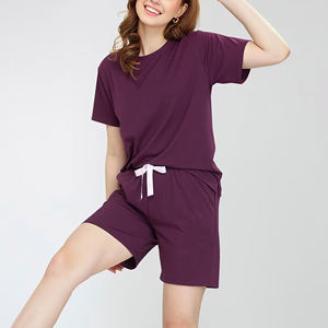 ชุดเซ็ตผ้าเจอร์ซีย์คอตตอน 100% สำหรับผู้หญิง พิมพ์ลายโลโก้ด้วยผ้าไหมปักลายลูกไม้แบบวินเทจสไตล์ไฮสตรีท - Product Image 3