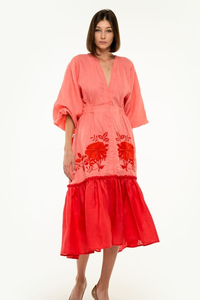 เดรสผ้าฝ้ายปักลายดอกไม้สไตล์โบฮีเมียนสำหรับผู้หญิง สีคอรัล คอวี แขนพอง ทรงหลวม ชายกระโปรงเป็นชั้นๆ - Product Image 5