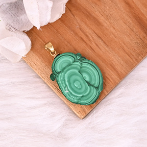 Pendentif en malachite naturelle, stalactite, laiton plaqué or, 7,8 g, pierre verte unique - Product Image 2