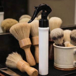 Mini Botella de Spray Profesional de 30 ml, Portátil, de Plástico, con Pulverizador Fino, para Peluquería, Salón y Viajes - Product Image 3