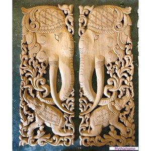 Décoration murale éléphant en bois de teck ambré sculpté à la main - Art traditionnel indien sculpté 40x30x3 cm Rectangulaire Modèle AS-0008 Fait main - Product Image 1