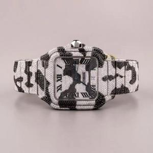 Reloj de Lujo Personalizado para Hombre con Diamantes de Moissanita Plateados, Bicolor Negro y Blanco, Corte Brillante Redondo, VS1, Venta al por Mayor - Product Image 4