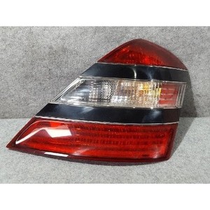 ไฟท้ายขวามือสองสำหรับรถ S-class รุ่น A2218200466 - Product Image 1