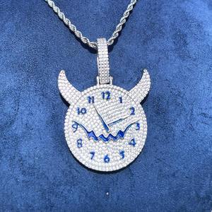 Collier pendentif Hip Hop Moissanite Iced Out Visage de Diable avec horloge, plaqué Or, Argent, Or Rose - Product Image 5