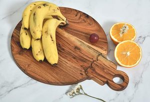 Tabla de Cortar Redonda de Madera de Teca Sostenible con Certificación FSC, Apta para Uso en la Cocina y Lavable en Lavavajillas - Product Image 5