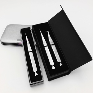 Pince à épiler professionnelle en acier inoxydable pour cils, pointe de précision, prise plate, outil d'extension de volume, emballage en boîte cartonnée / étui magnétique - Product Image 2