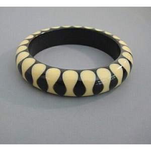 กำไลข้อมือผู้หญิงแฟชั่น ทำจากเรซิ่นคริสตัลและไม้ - Product Image 2