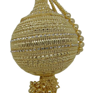 Bolso de noche de diseño personalizado al por mayor, con malla metálica brillante para ocasiones especiales, correa de cadena y cierre magnético. - Product Image 1