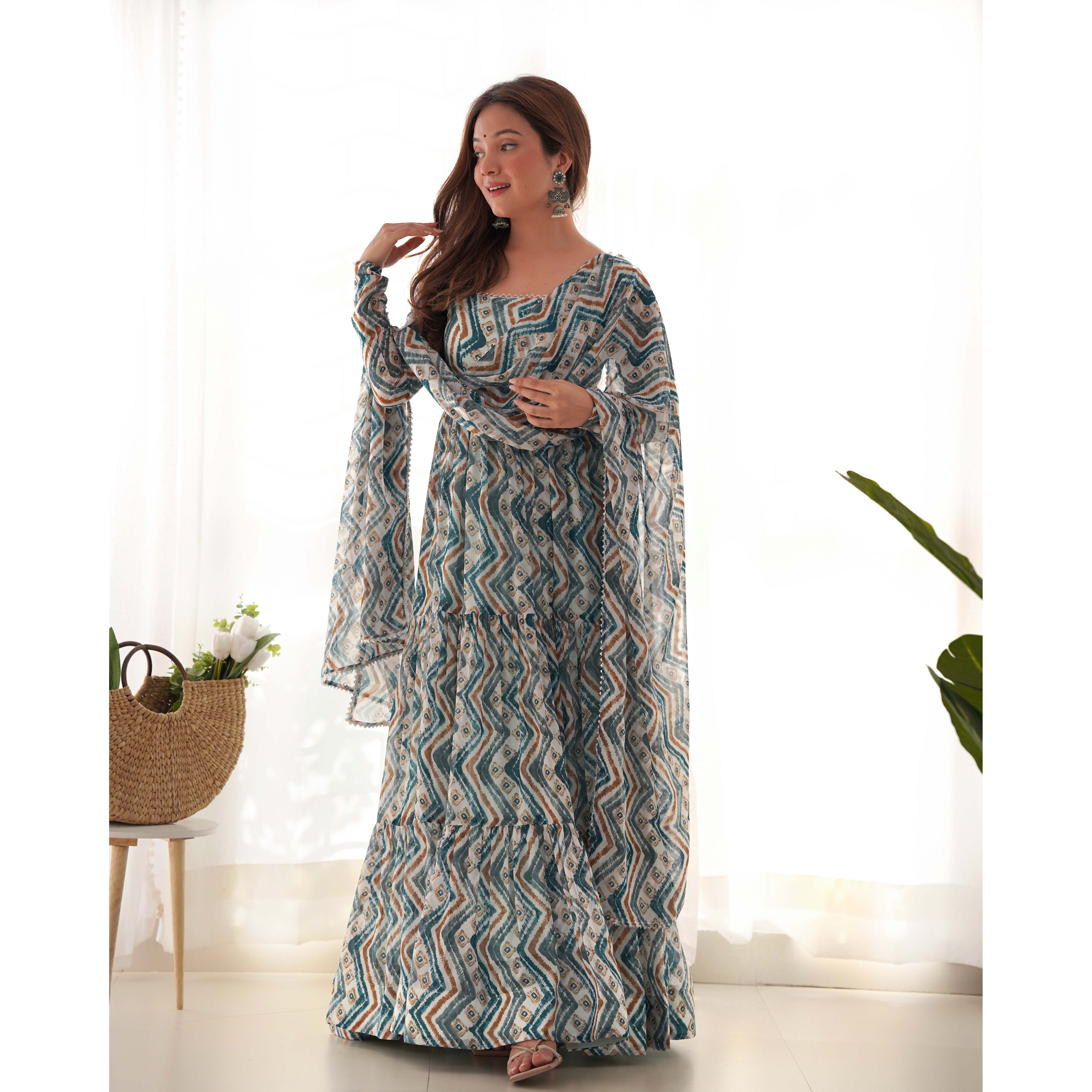 Beautiful NKB A-Line Anarkali Gown with Chiffon Dupatta Empire Waist Square  Collar Simple Fashion Pent for Party Wear Size XS| Alibaba.com