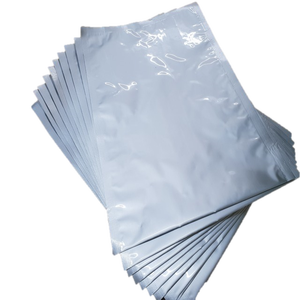 Sachets de Retort Personnalisés à Logo, Origine Vietnam, Résistance 131°C, Transparents, pour Scellage Sous Vide, Congélation et Micro-ondes (Saucisses) - Product Image 1