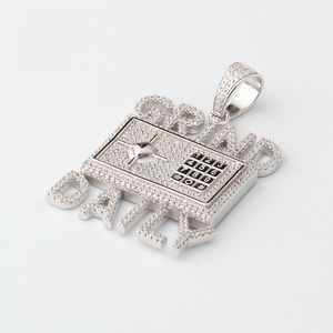 จี้เงินแท้ 925 ดีไซน์สั่งทำได้ พร้อมเพชรโมอิสซาไนต์ ผ่านการทดสอบ รับสลักชื่อ ตัวอักษร หรือข้อความ  ลดราคาพิเศษ - Product Image 2