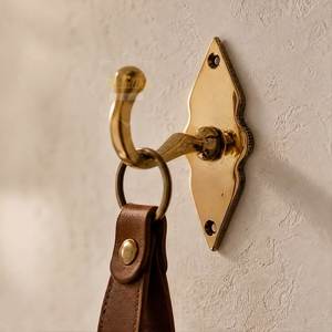 Modern Star Shape Metal Hook Gold Finish Decorative Wall Hook For Clothing Brass <b>Coat</b> Hooks Customizable Designs Modern Decor - Product Image 6