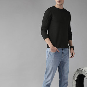 Camiseta Ligera de Tela Waffle, Cómoda, Estilo Minimalista, para Uso Diario, Tejido Waffle Texturizado, Suave y Moderna, Ropa Urbana con Estilo - Product Image 5