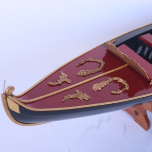 GONDOLA # 1 - MODELO DE BARCO TRADICIONAL ITALIANO DE MADERA PINTADO DE NEGRO - Product Image 4