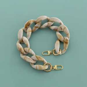 Cadena de resina para bolso con diseño de ángel y estilo espina de pescado, ideal para decoración del hogar y como correa para gafas/teléfono. - Product Image 3