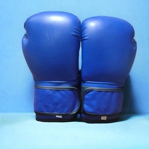 Gants de boxe personnalisés en cuir lacés antidérapants de 8 oz avec crochet pour l'entraînement MMA et fitness, protègent les articulations des mains, unisexe - Product Image 3