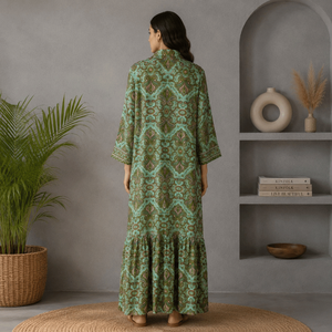 Robe longue kaftan de luxe en soie tissée, lavable et écologique, taille naturelle, vert olive, imprimé cachemire, fluide et bohème - Product Image 3