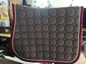 BRAND ZONE Almohadilla de silla de montar de algodón personalizada para equitación, con acolchado único, numnahs y mantas para silla de montar - Product Image 3