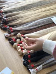 Extensions de cheveux Remy 100% naturels vietnamiens, cuticules alignées, style ondulé, couleur claire, matière première en vrac pour paquets d'extensions - Product Image 6