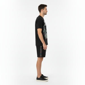 Ensemble deux pièces streetwear personnalisé avec appliqué, coupe ample et épaisse, comprenant un t-shirt sérigraphié à patchs effet usé et un short - Product Image 4
