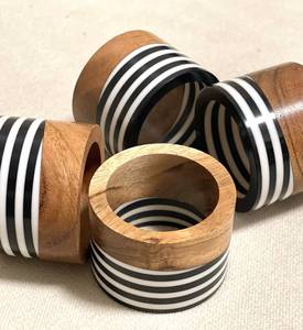 Anneaux de serviette en bois et résine époxy, luxe moderne, écologiques, pour mariage, dîner, personnalisés, faits à la main, accessoires de table - Product Image 5