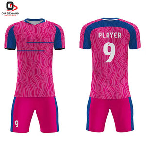 Ensemble de maillot et short de football pour hommes haute performance, respirant, léger, extensible, service OEM, design professionnel - Product Image 3