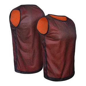 Chaleco de Fútbol Personalizado Transpirable y Resistente - Ropa de Entrenamiento y Petos de Fútbol Personalizados, Transpirables, Ligeros y de Secado Rápido - Product Image 3