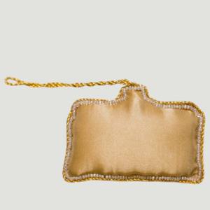 Decoración Colgante Zari Hecha a Mano con Forma de Cámara |   Arte de Pared con Cuentas Étnicas, Tela e Hilo |   Decoración para el Hogar, Estudio y Festivales - Product Image 3