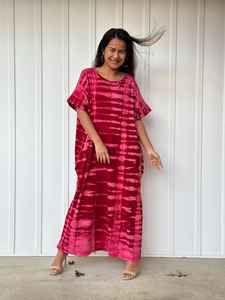 Robe kaftan en jersey de coton tie-dye rouge, grande taille, style Dubaï, pour la plage - Product Image 2