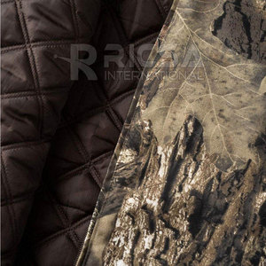 Gilet de chasse d'hiver robuste et respirant avec ajustement réglable et rangement fiable pour les activités sur le terrain - Product Image 4