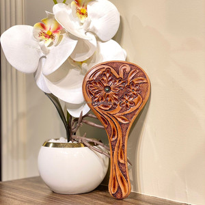 Espejos de bolsillo de mano personalizados de cuero excavado real de diseñador floral de alta calidad Espejos de diseñador personalizados en tarifas al por mayor - Product Image 3