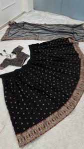 Lehenga Choli Maxi Noir Vintage Brodé à Pois pour Femme, en Tissu Modal, à Ourlet Évasé, Réversible, Coupe Classique, pour Mariage et Fête - Product Image 6