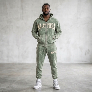 Ensemble de survêtement zippé vert sauge délavé pour homme, sweat-shirt brodé et pantalon de jogging, streetwear, sportswear, activewear, tenue décontractée - Product Image 1