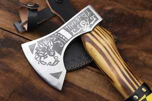 Hacha Vikinga TOMAHAWK de Acero con Alto Contenido de Carbono, Hecha a Mano, Diseño Personalizado, Hacha de Batalla Vikinga con Mango de Madera de Fresno, 100% de Alta Calidad - Product Image 4