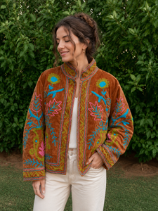 Chaqueta de terciopelo bordada a mano de lujo para mujer |   Algodón Transpirable Ecológico de Primera Calidad, Estilo Artesanal Floral - Product Image 1