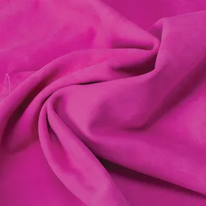 Cuir suédé de vachette fuchsia : Matière première de qualité supérieure pour chaussures, vêtements d'extérieur, vestes et revêtements de meubles - Product Image 3