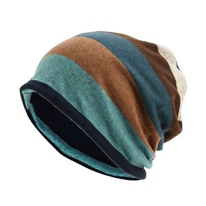 Bonnet en tricot premium pour homme, doux et extensible, avec revers, logo personnalisé, chaud, en acrylique, pour l'hiver, ajustement confortable - Product Image 4