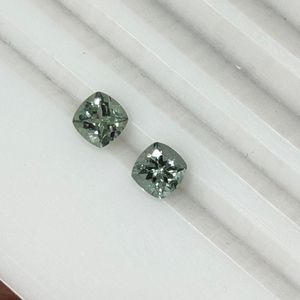 Elegante Par de Turmalinas Verdes Menta Naturales, Corte Cojín, 2 Quilates, Calibradas, Claridad Lupa, Grado AAAA, Gema de Joyería Fina de Madagascar - Product Image 5