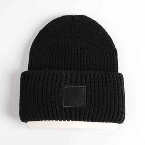 Gorro de Punto Acrílico 100% Personalizado con Logotipo OEM, Gorro de Invierno Grueso de Doble Pliegue para Viajes y Actividades al Aire Libre, Unisex - Product Image 4