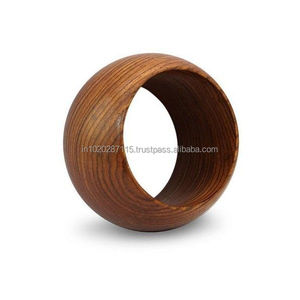 Rond de serviette en bois rustique élégant fait à la main pièce de décoration de table de ferme pour les mariages fêtes de vacances fêtes de famille - Product Image 6