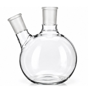 Fiole à fond rond à deux collets en verre borosilicaté 3.3 avec col latéral angulaire et joint standard, pour réactions de laboratoire - Product Image 2