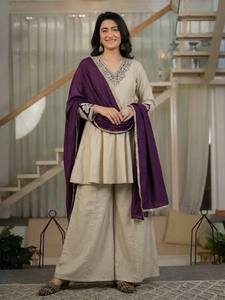 Ensemble Salwar Kameez pour femme beige et violet, coupe ample, brodé, tissé, haut à manches longues, pantalon large, châle, pour fêtes et mariages - Product Image 3