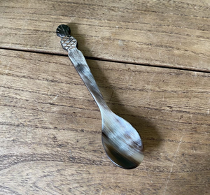 Cuchara de Resina Colorida para Regalo y Uso en la Mesa, Cuchara de Diseño Artesanal para Decoración del Hogar y Uso en la Cocina - Product Image 6