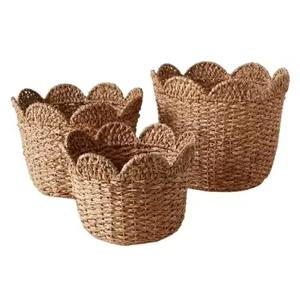 Elegante cesta de ratán con asa curva, perfecta para picnics, almacenamiento de alimentos en la cocina y organizador de artículos esenciales para habitaciones. - Product Image 2